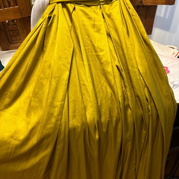 (80) BNWT MAC DUGGAL CHARMEUSE HALTER STRAP SOFT TIE WAIST GOWN #26531 - Picture 7 of 12